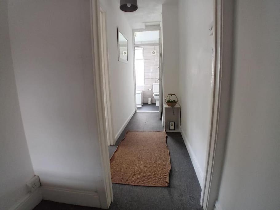 Large Family Home Central Location 3 Double Bedrooms And 1 Single Bedroom Cardiff Exteriér fotografie