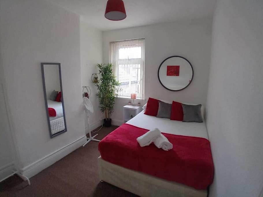 Large Family Home Central Location 3 Double Bedrooms And 1 Single Bedroom Cardiff Exteriér fotografie