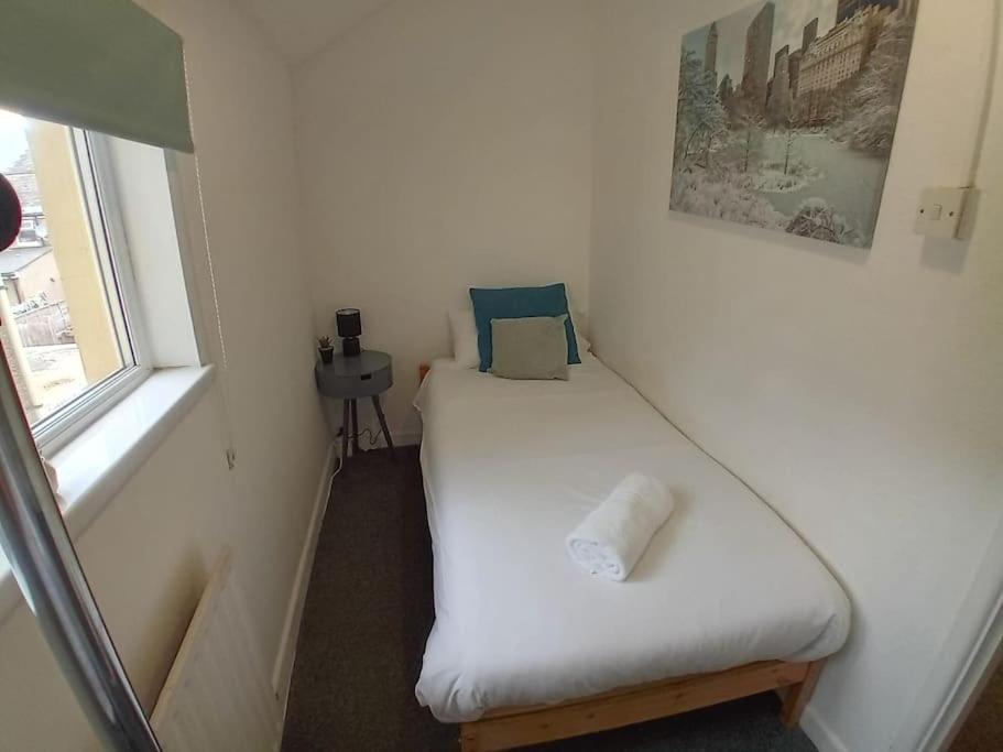 Large Family Home Central Location 3 Double Bedrooms And 1 Single Bedroom Cardiff Exteriér fotografie